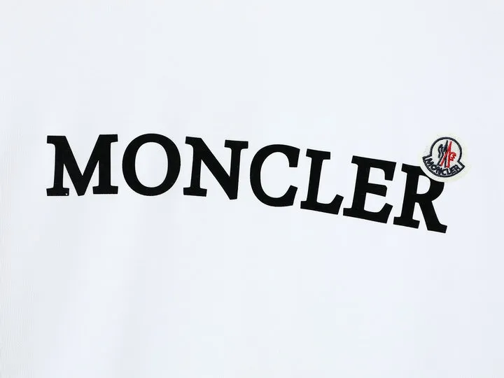 【2026】【MONCLER】モンクレール スウェットシャツ 男女兼用【即日出荷】