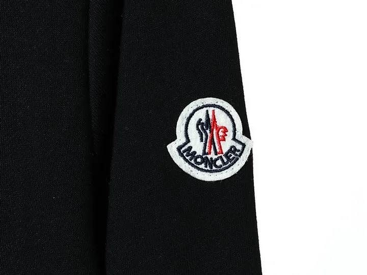 【2026】【MONCLER】モンクレール スウェットシャツ 男女兼用【即日出荷】