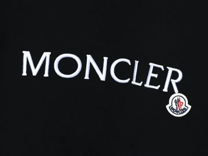 【2026】【MONCLER】モンクレール スウェットシャツ 男女兼用【即日出荷】