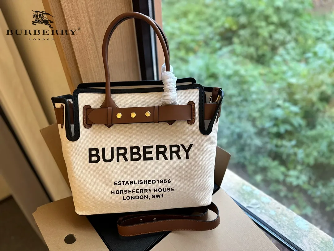 【2026】【BURBERRY 公式旗艦店】バーバリー    ハンドバッグ 当日出荷 好評に付き再入荷！33*29CM