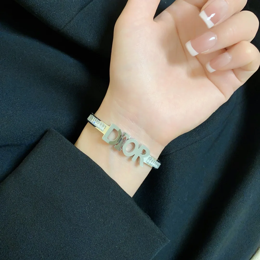 【2026】【DIOR】ブレスレット、ファッションシンプルなスタイル