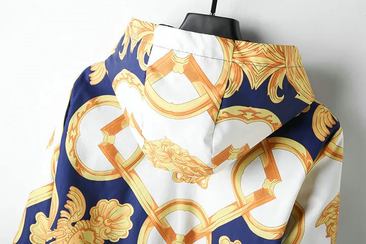 【2026】【VERSACE 公式旗艦店】ヴェルサーチ ジャケット着好評に付き再入荷！