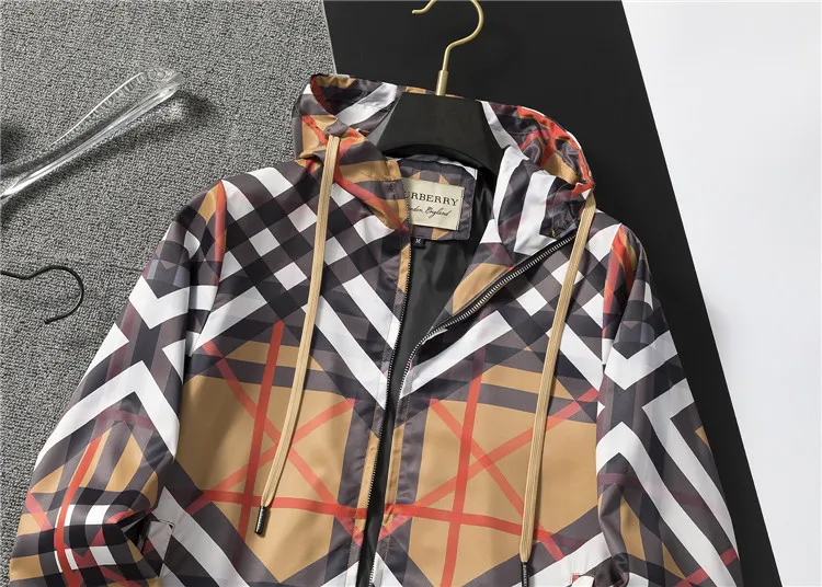 【2026】【BURBERRY 公式旗艦店】バーバリー  ジャケット着好評に付き再入荷！