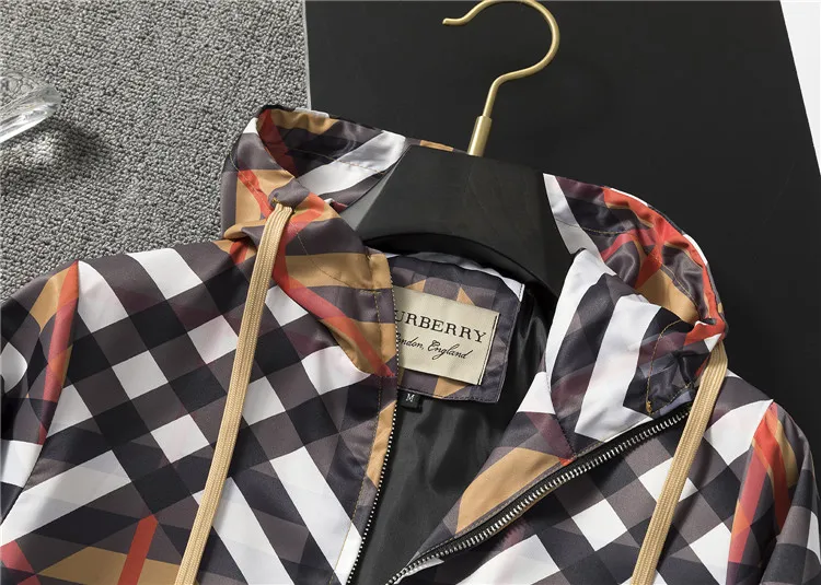 【2026】【BURBERRY 公式旗艦店】バーバリー  ジャケット着好評に付き再入荷！
