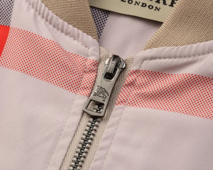 【2026】【BURBERRY 公式旗艦店】バーバリー  ジャケット着好評に付き再入荷！