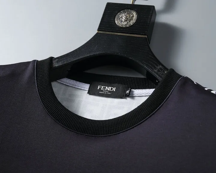 【2026】【FENDI  公式旗艦店】フェンディ丸首の衛衣 スウェット ご好評に付き再入荷！