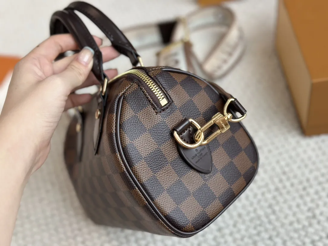 【2026】【LOUIS VUITTON  公式旗艦店】ルイヴィトン  ハンドバッグ 当日出荷 好評に付き再入荷！24*25CM