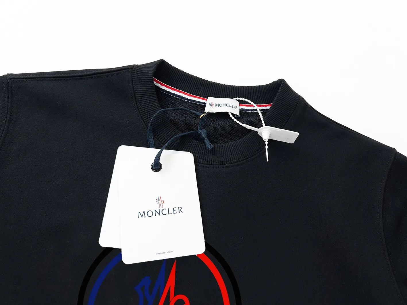【2026】【MONCLER 公式旗艦店】モンクレール  丸首の衛衣 スウェットご好評に付き再入荷！