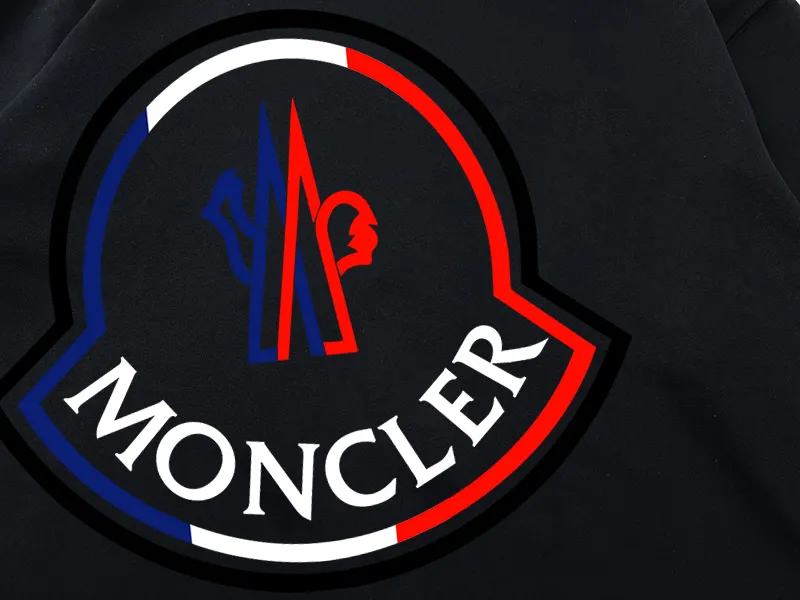 【2026】【MONCLER 公式旗艦店】モンクレール  丸首の衛衣 スウェットご好評に付き再入荷！