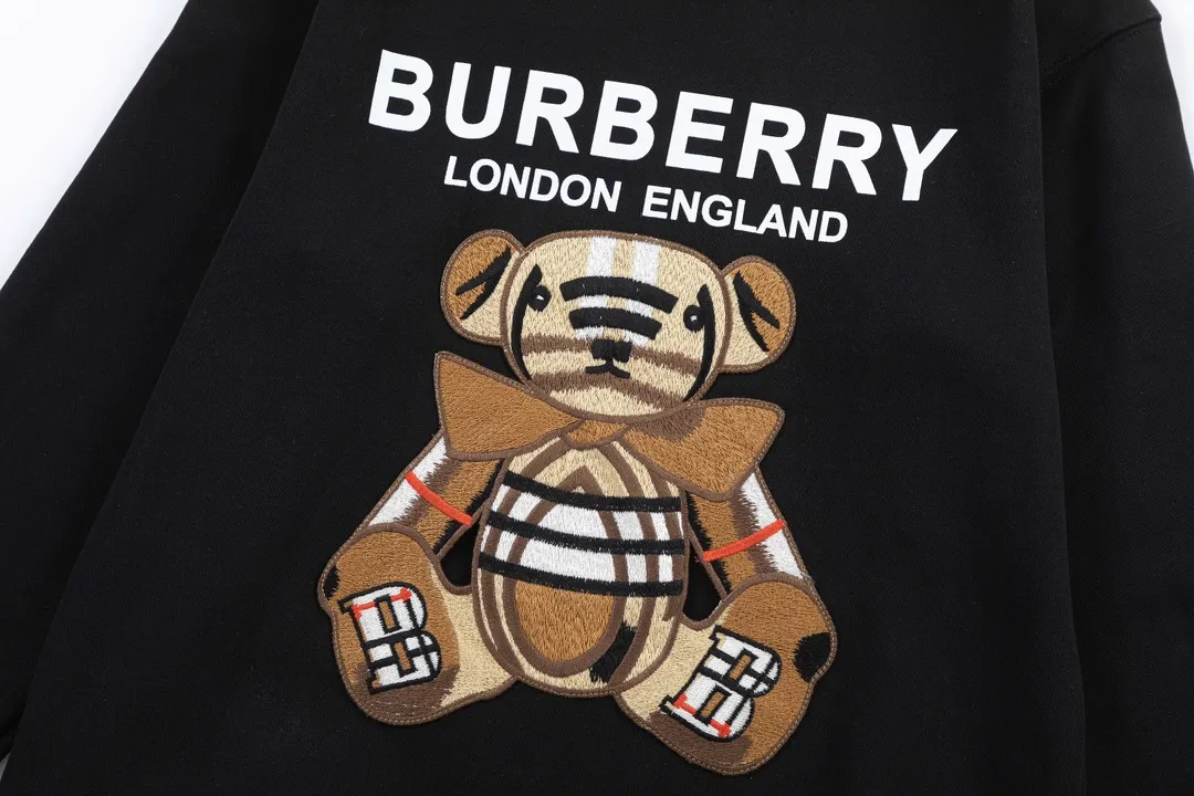 【2026】【BURBERRY 公式旗艦店】バーバリー  丸首の衛衣 スウェット ご好評に付き再入荷！