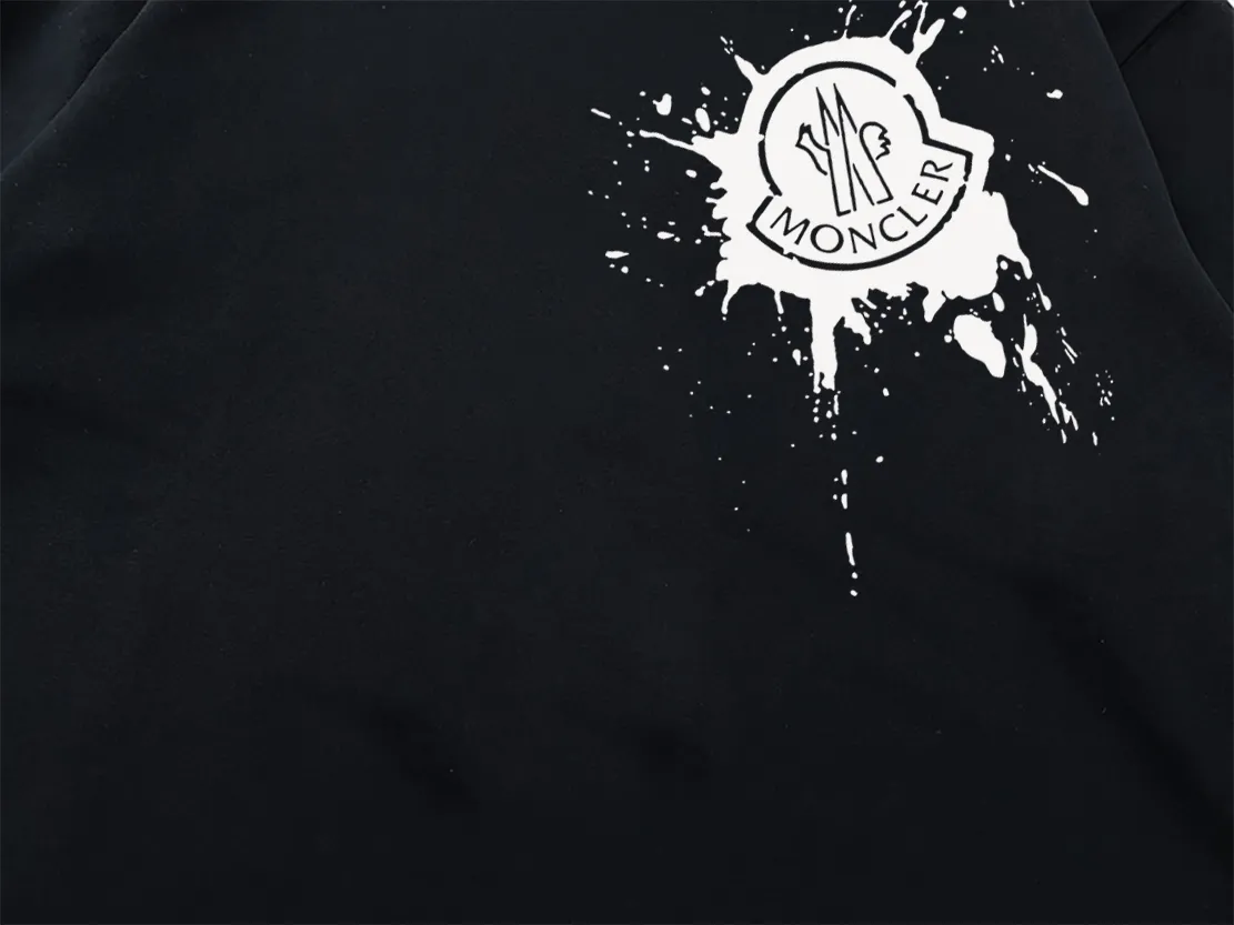 【2026】【MONCLER 公式旗艦店】モンクレール  丸首の衛衣 スウェットご好評に付き再入荷！