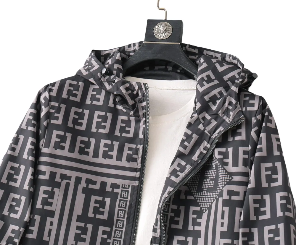 【2026】【FENDI  公式旗艦店】フェンディ  ジャケット着 好評に付き再入荷！