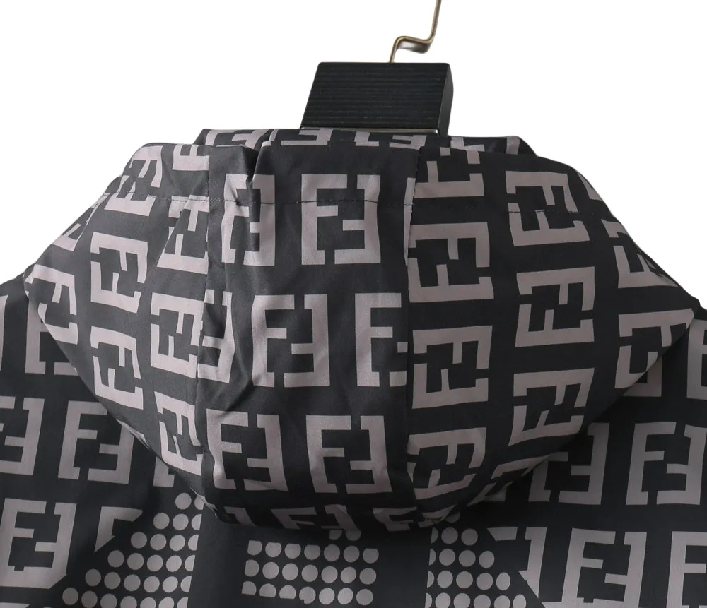 【2026】【FENDI  公式旗艦店】フェンディ  ジャケット着 好評に付き再入荷！
