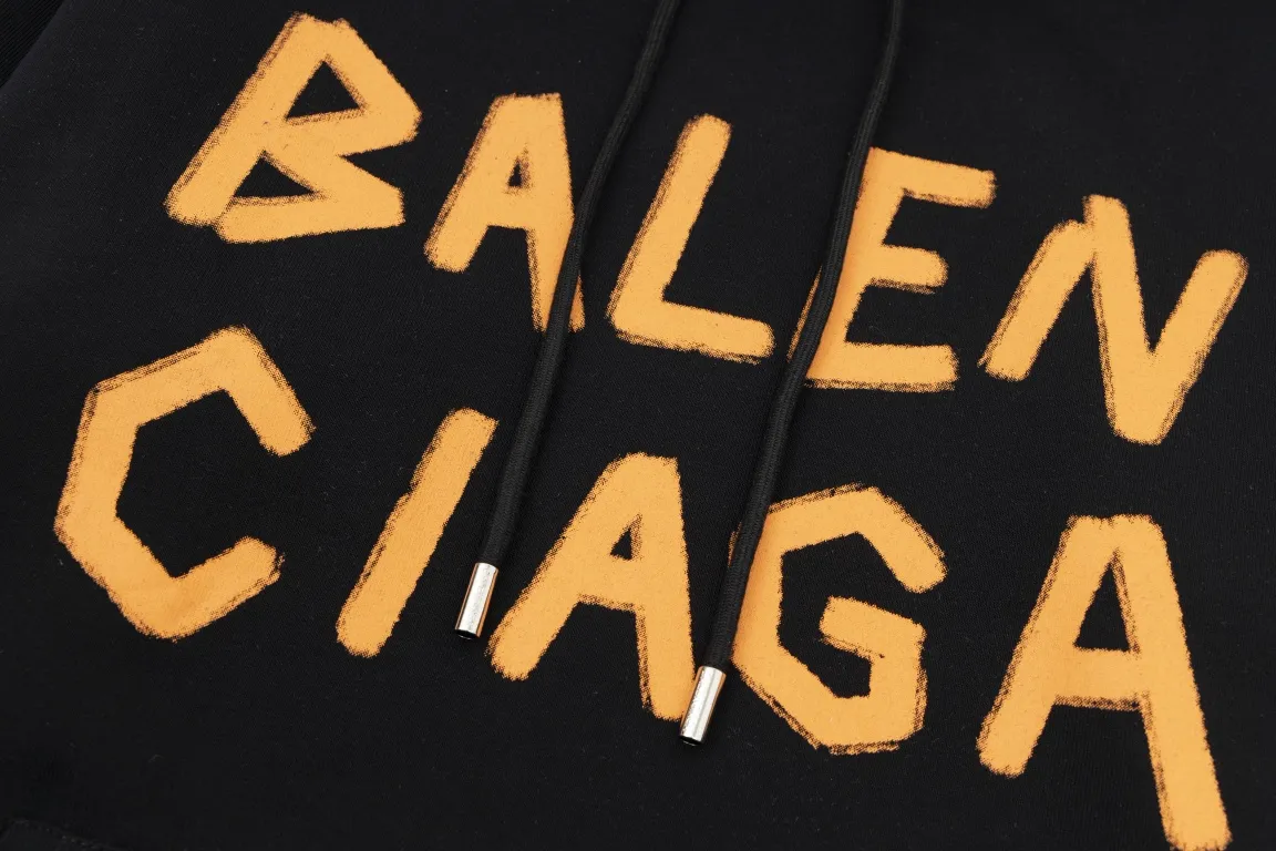 【2026】【BALENCIAGA 公式旗艦店】バレンシアガ  パーカー スウェットご好評に付き再入荷！