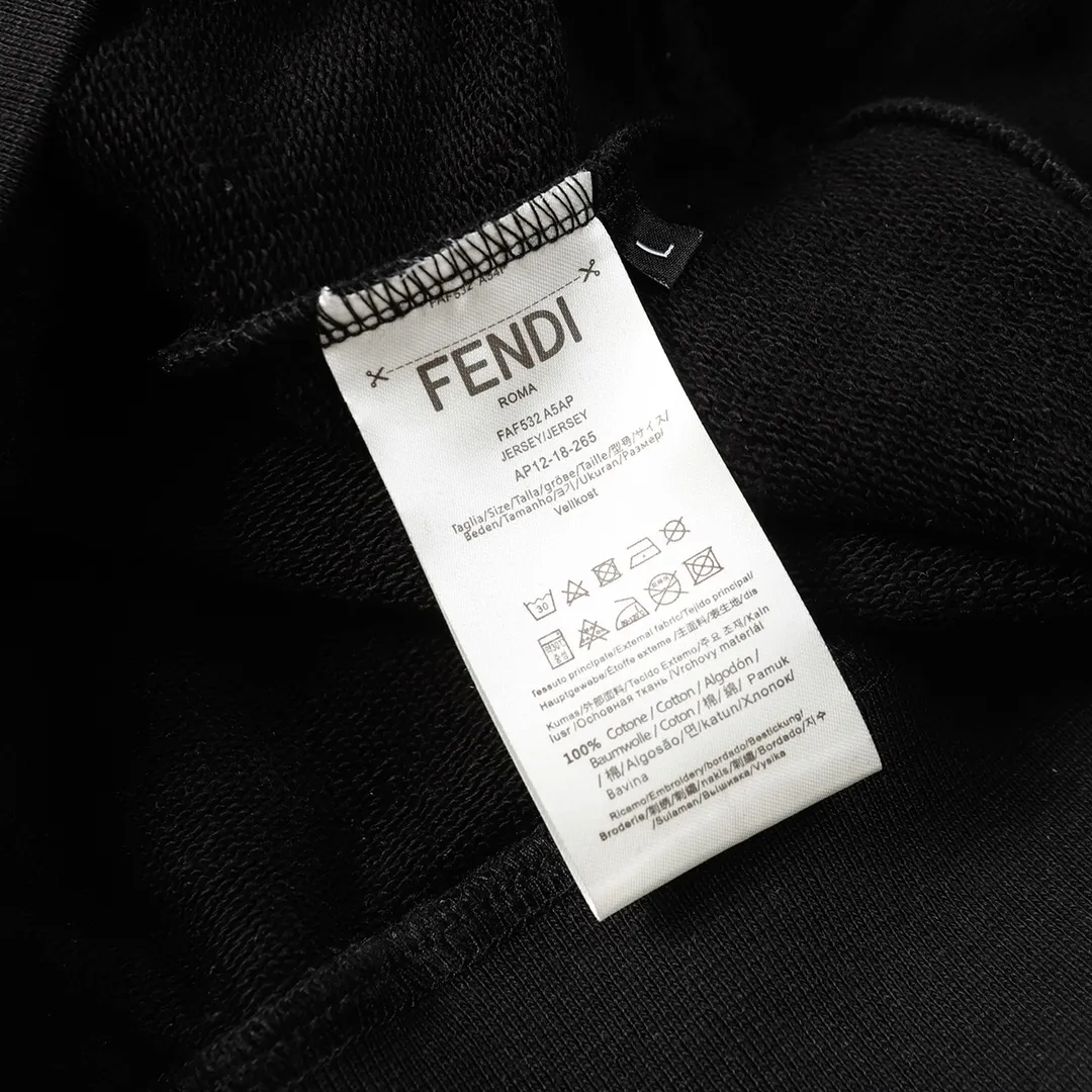 【2026】【FENDI  公式旗艦店】フェンディ丸首の衛衣 スウェット ご好評に付き再入荷！
