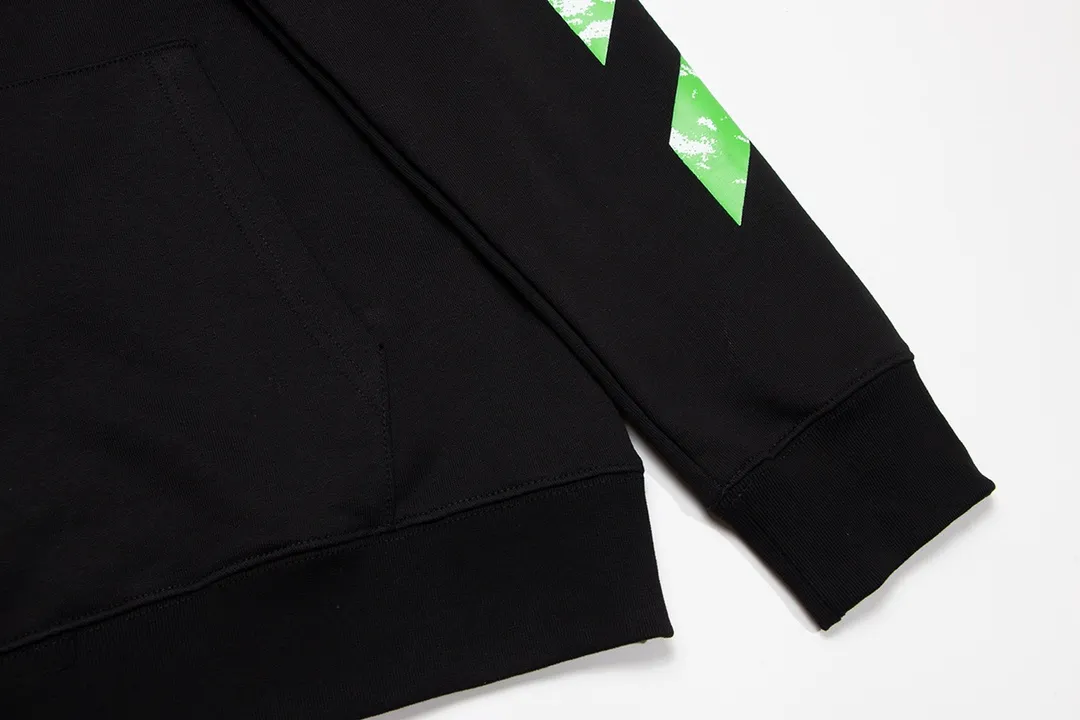 【2026】【OFF-WHITE  公式旗艦店】オフホワイトパーカースウェットご好評に付き再入荷！