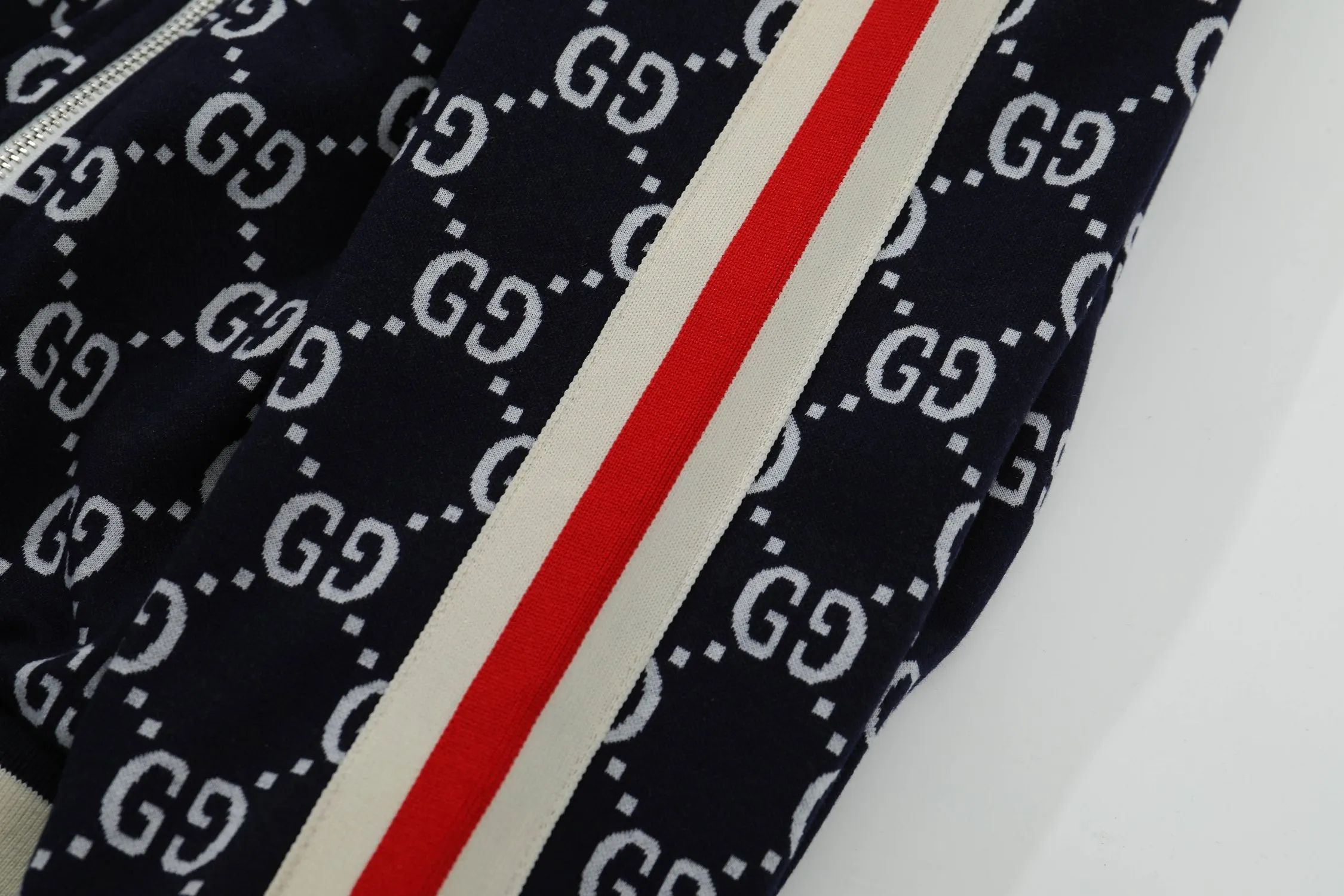 【2026】【GUCCI 公式旗艦店】グッチ ジャケット好評に付き再入荷！