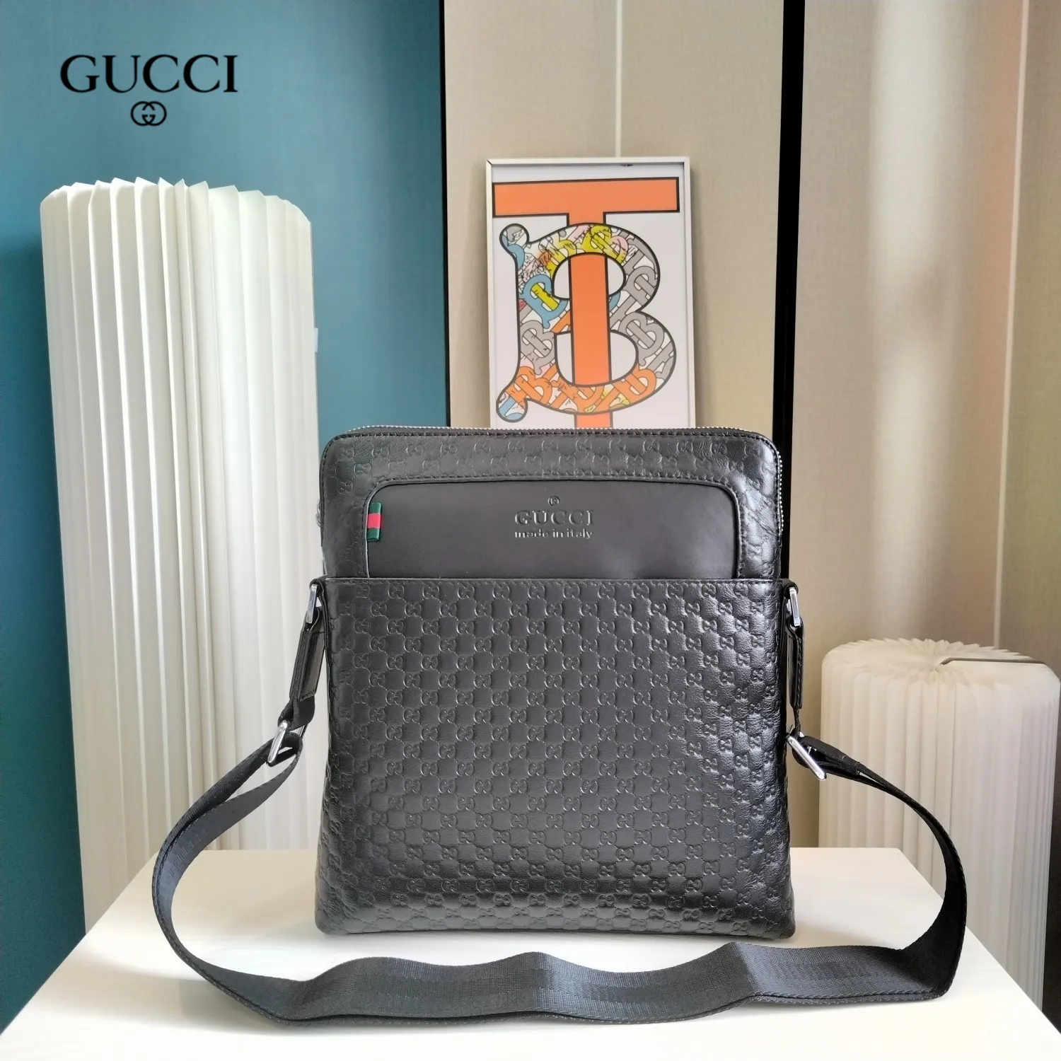 【2026】【GUCCI 公式 旗艦店】グッチ   ショルダーバッグ 当日出荷 好評に付き再入荷！26*28*5CM