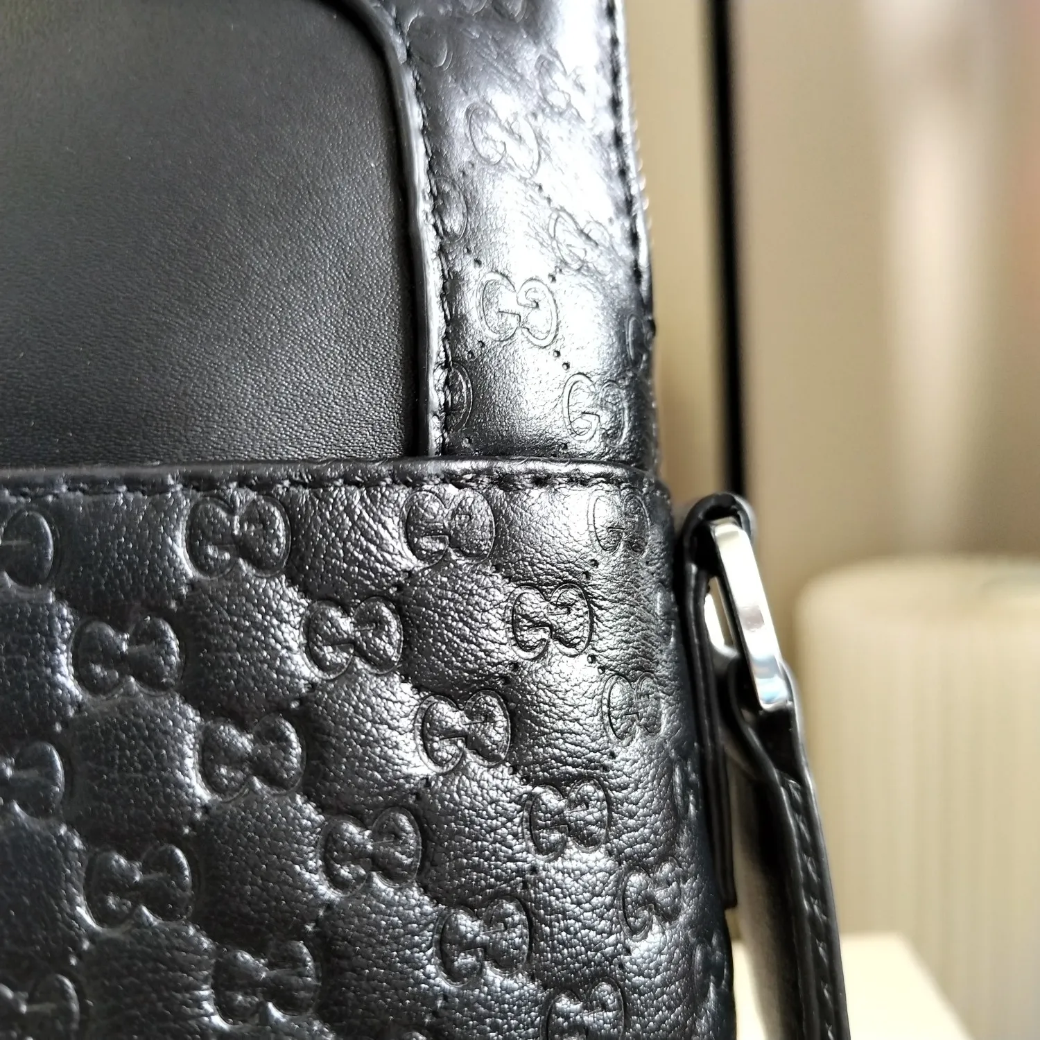 【2026】【GUCCI 公式 旗艦店】グッチ   ショルダーバッグ 当日出荷 好評に付き再入荷！26*28*5CM