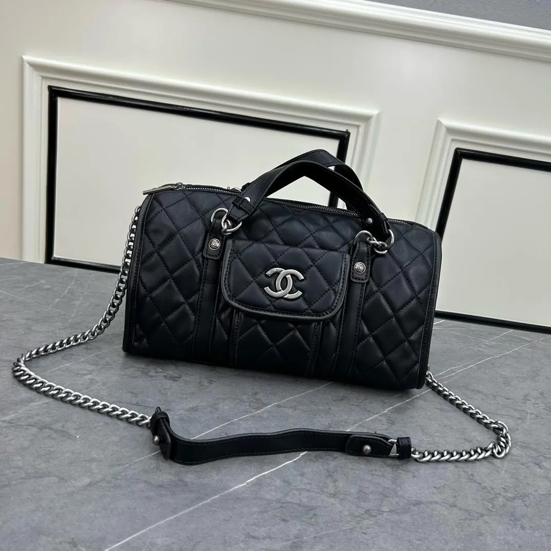 【2026】【CHANEL公式 旗艦店】シャネル 旅行かばん 当日出荷 好評に付き再入荷！32*19*14CM