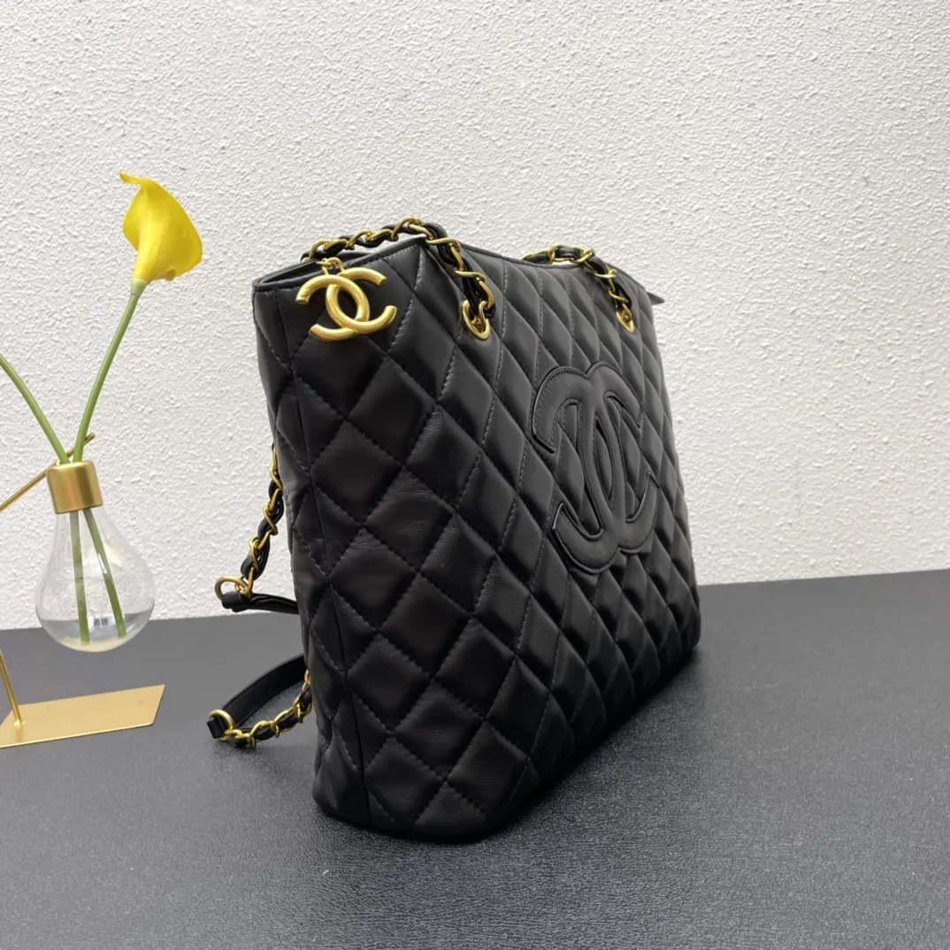 【2026】【CHANEL公式 旗艦店】シャネル  ハンドバッグ当日出荷 好評に付き再入荷！32*27*10CM