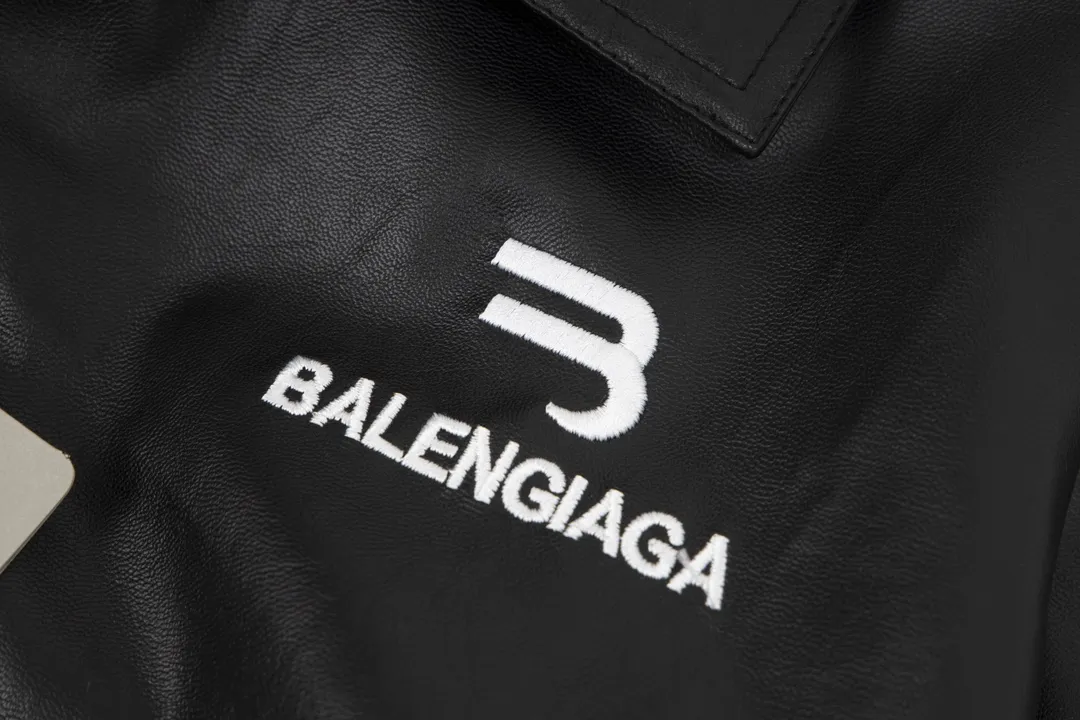【2026】【BALENCIAGA 公式旗艦店】 バレンシアガ レザージャケット好評に付き再入荷！
