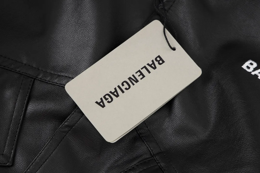 【2026】【BALENCIAGA 公式旗艦店】 バレンシアガ レザージャケット好評に付き再入荷！