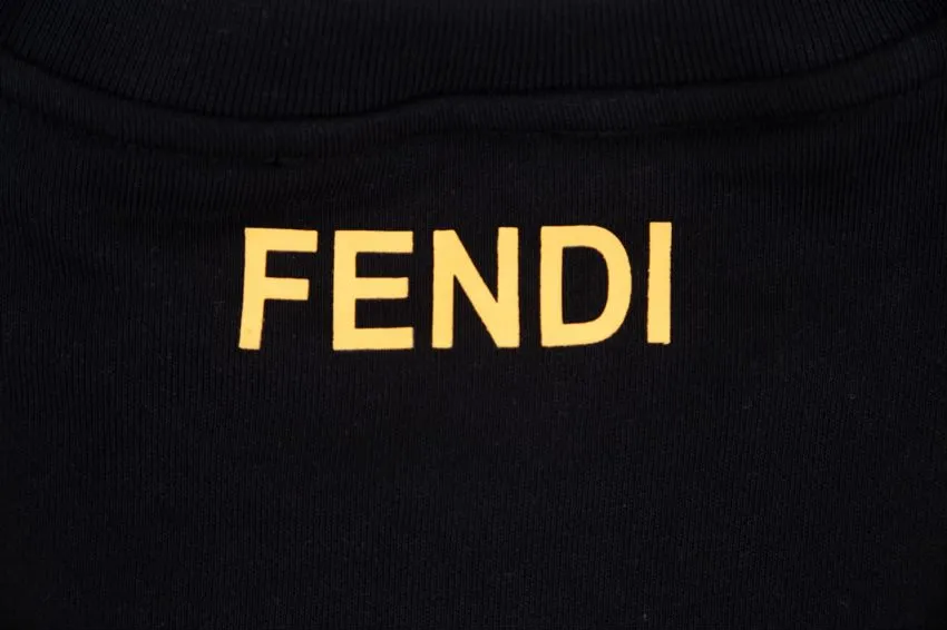 【2026】【FENDI  公式旗艦店】フェンディ丸首の衛衣 スウェット ご好評に付き再入荷！