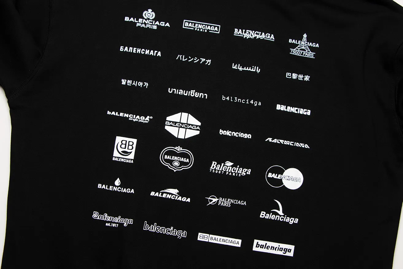 【2026】【BALENCIAGA 公式旗艦店】バレンシアガ  パーカー  ウェット ご好評に付き再入荷！