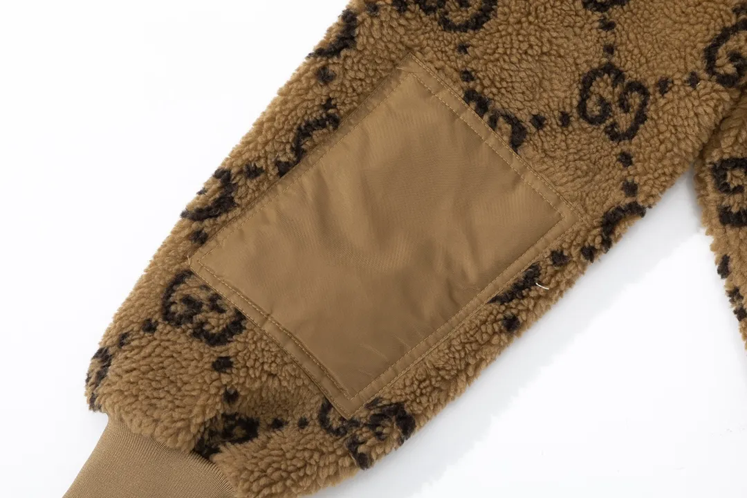 【2026】【GUCCI  公式旗艦店】グッチ  ジャケット着 好評に付き再入荷！