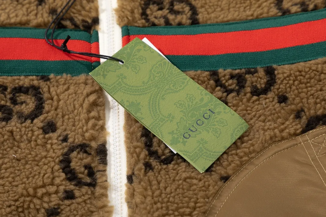 【2026】【GUCCI  公式旗艦店】グッチ  ジャケット着 好評に付き再入荷！