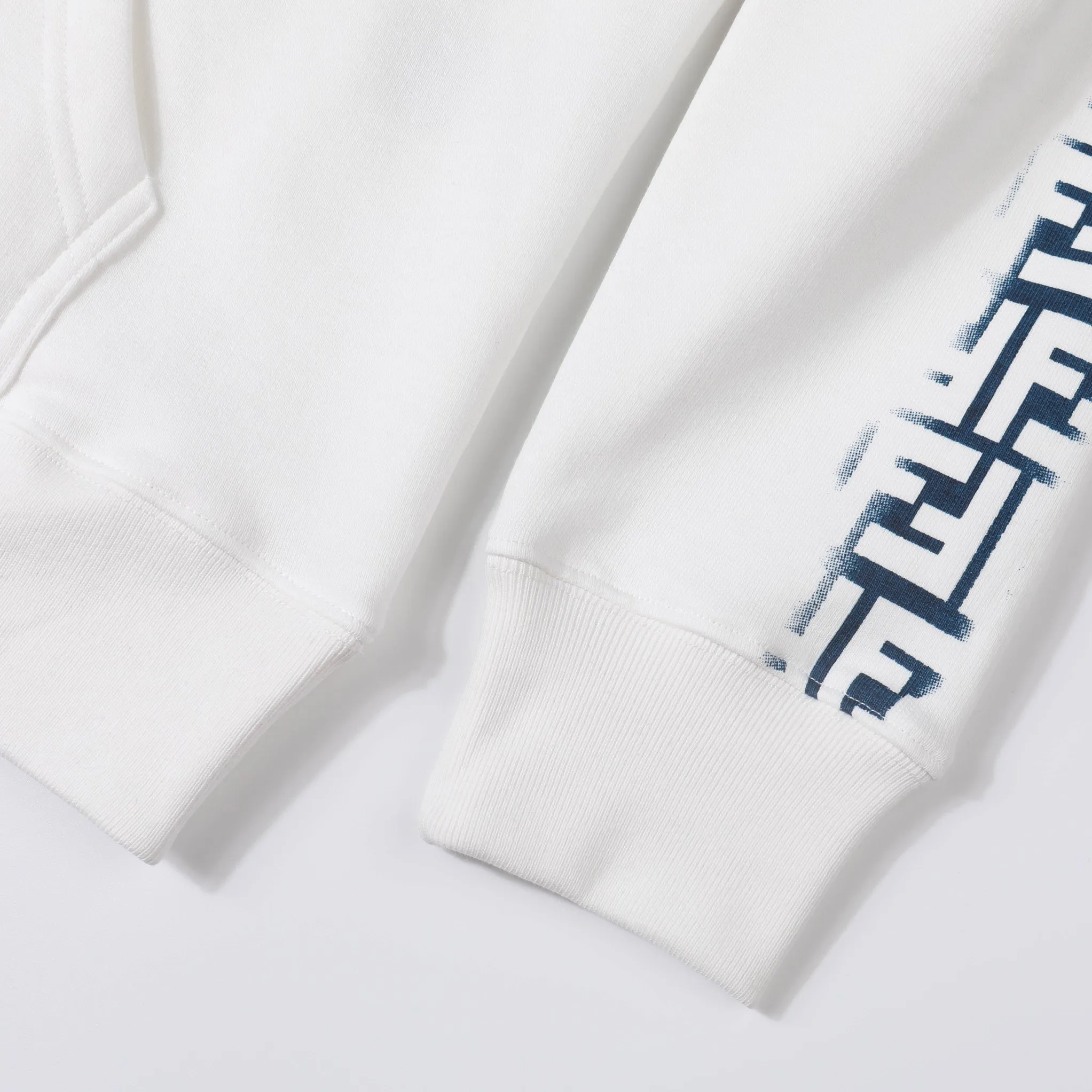 【2026】【FENDI  公式旗艦店】フェンディ パーカー スウェット ご好評に付き再入荷！