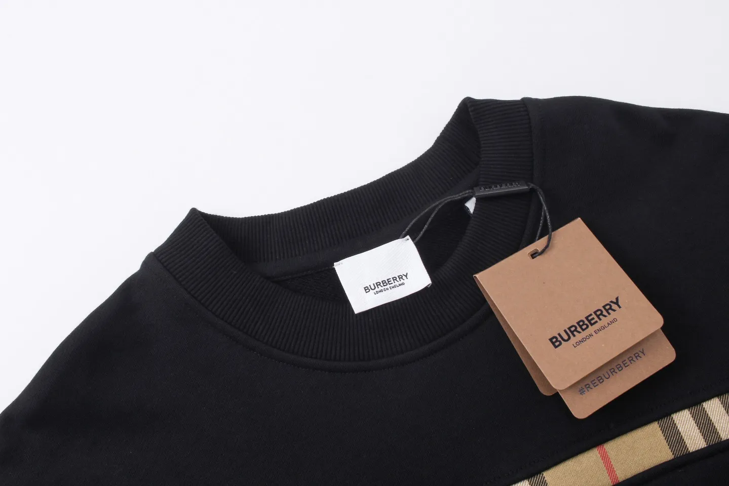 【2026】【BURBERRY  公式旗艦店】バーバリー丸首の衛衣 スウェットご好評に付き再入荷！