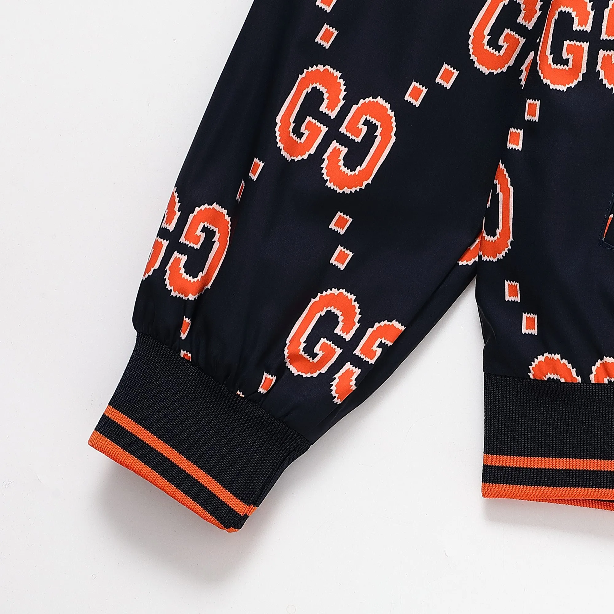 【2026】【GUCCI  公式旗艦店】グッチ ジャケット着好評に付き再入荷！