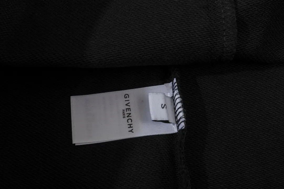 【2026】【GIVENCHY  公式旗艦店】ジバンシー 丸首の衛衣 スウェットご好評に付き再入荷！