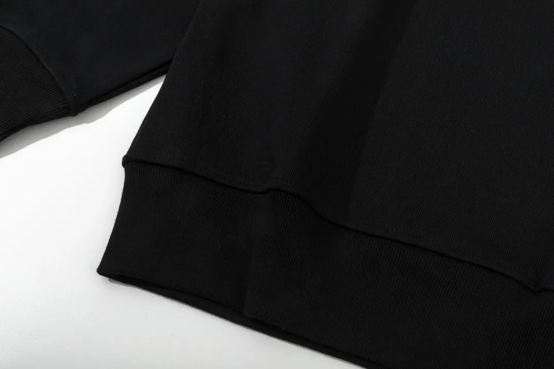 【2026】【GIVENCHY  公式旗艦店】ジバンシー 丸首の衛衣 スウェットご好評に付き再入荷！