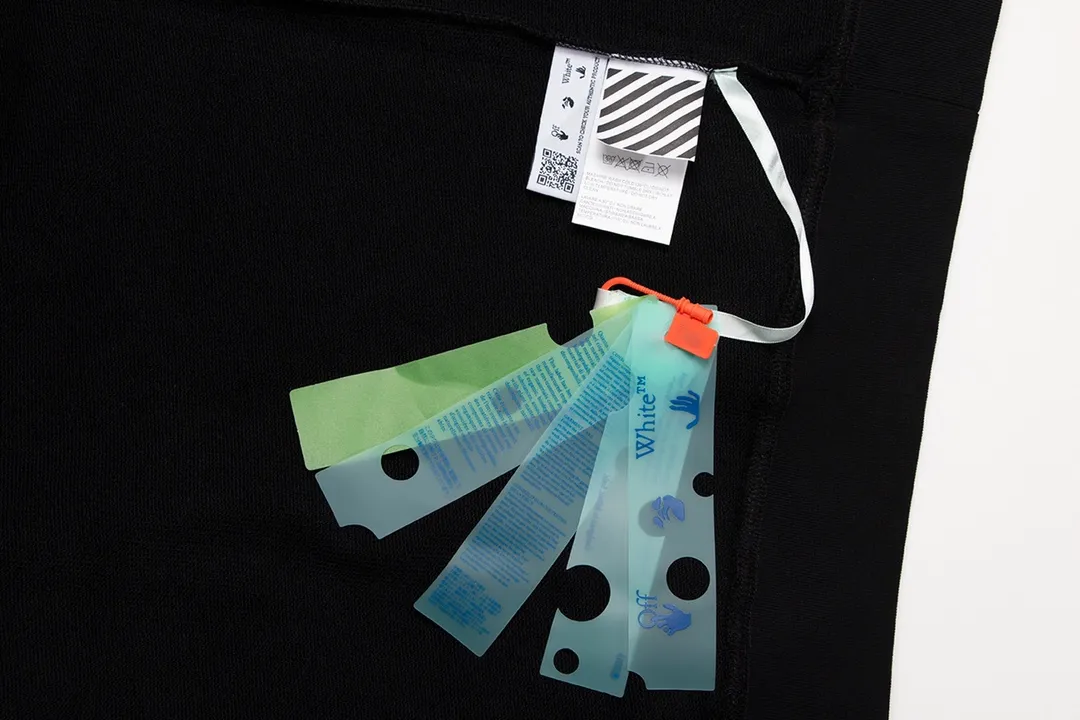 【2026】【OFF-WHITE  公式旗艦店】オフホワイトス丸首の衛衣ウェットご好評に付き再入荷！