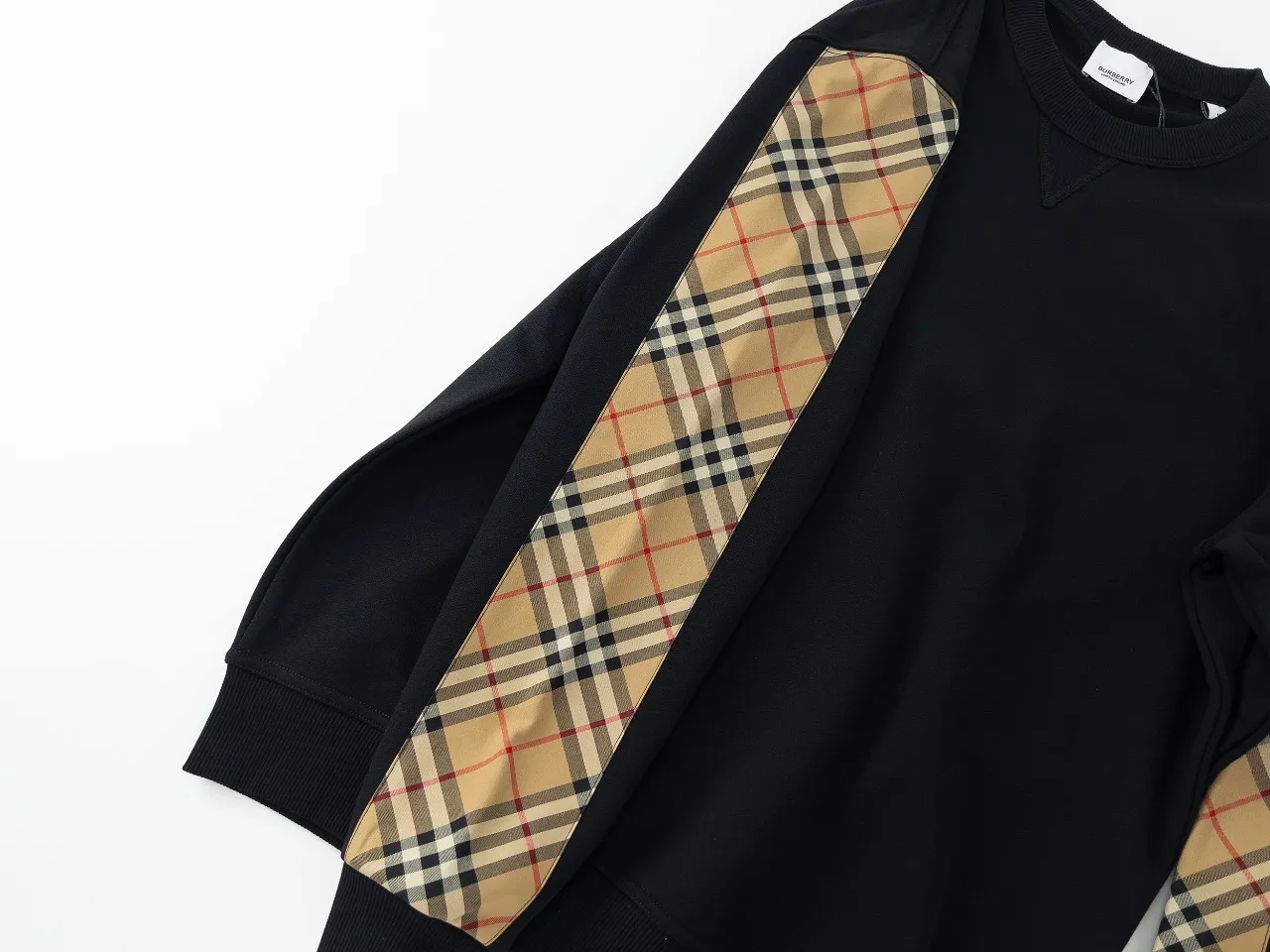 【2026】【BURBERRY  公式旗艦店】バーバリー丸首の衛衣 スウェットご好評に付き再入荷！