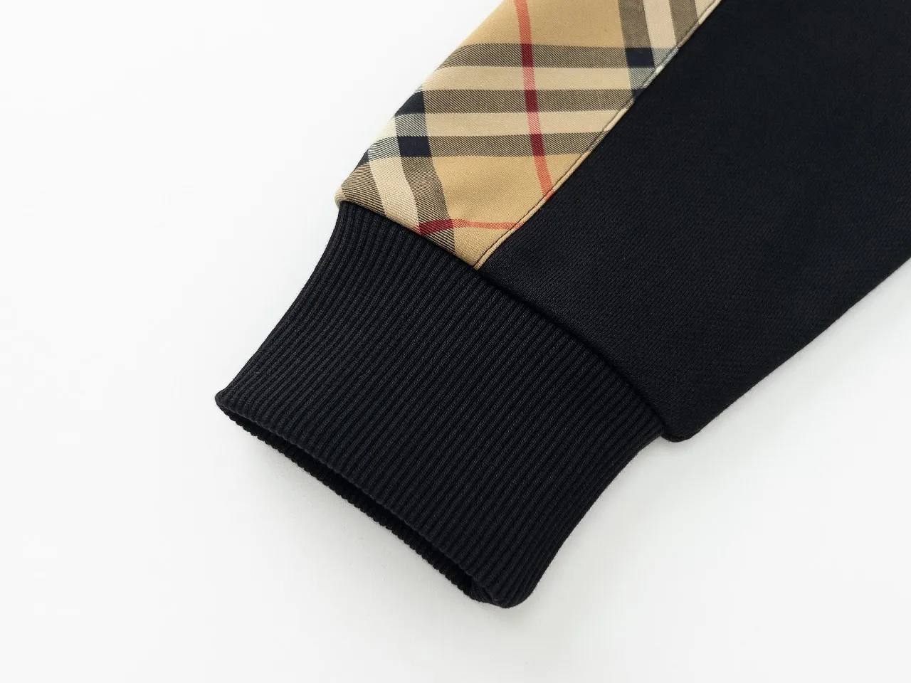 【2026】【BURBERRY  公式旗艦店】バーバリー丸首の衛衣 スウェットご好評に付き再入荷！