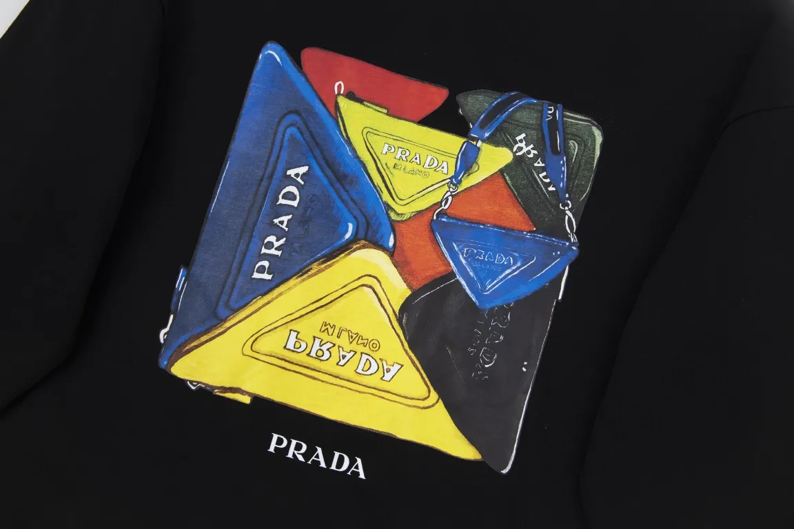 【2026】【PRADA  公式旗艦店】プラダ 丸首の衛衣 スウェットご好評に付き再入荷！