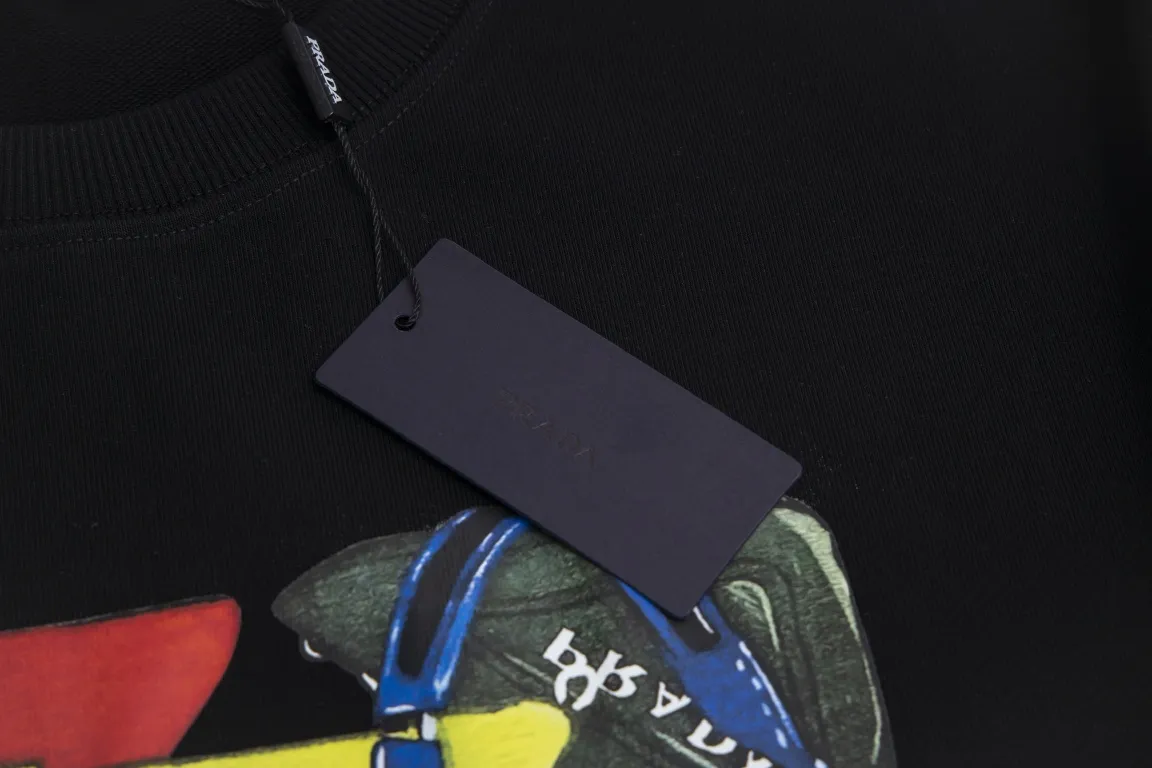 【2026】【PRADA  公式旗艦店】プラダ 丸首の衛衣 スウェットご好評に付き再入荷！