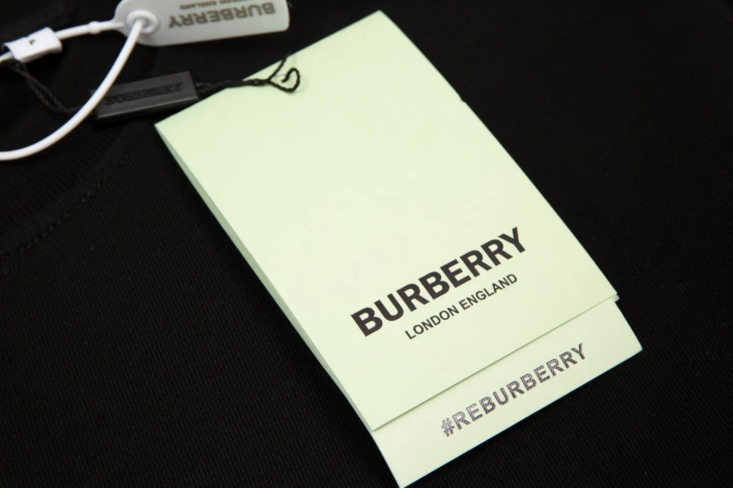 【2026】【BURBERRY  公式旗艦店】バーバリー 丸首の衛衣  パーカー ウェットご好評に付き再入荷！