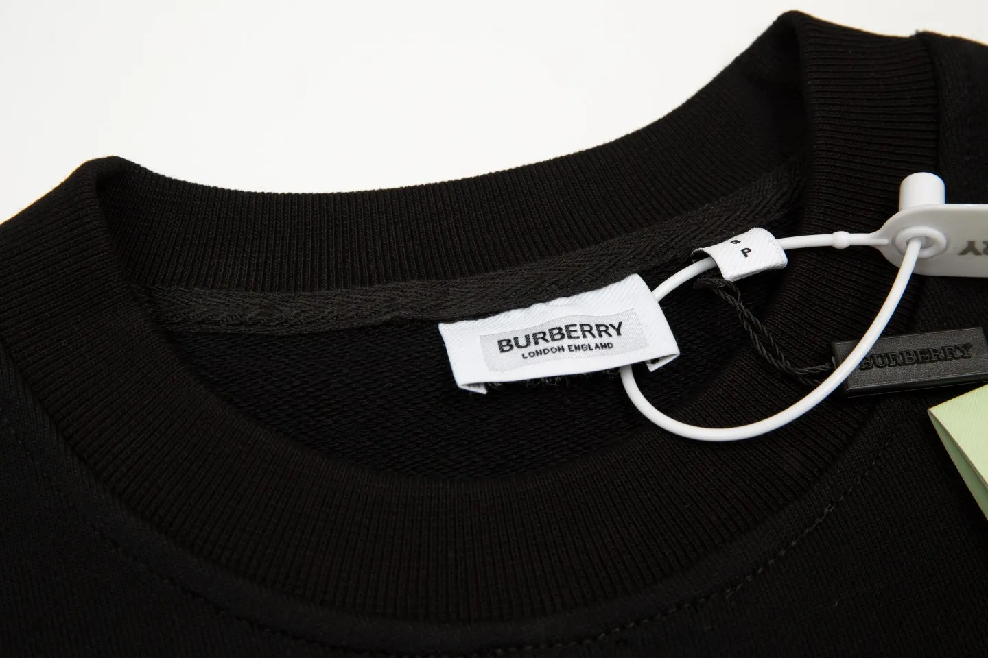 【2026】【BURBERRY  公式旗艦店】バーバリー 丸首の衛衣  パーカー ウェットご好評に付き再入荷！