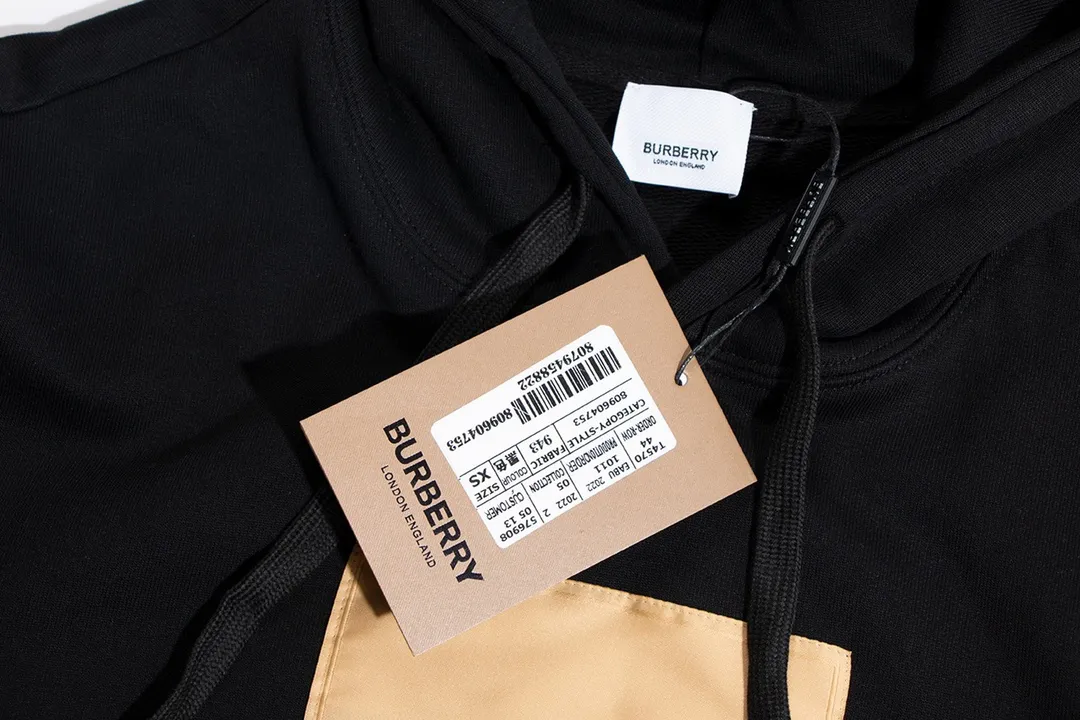 【2026】【BURBERRY  公式旗艦店】バーバリー パーカースウェットご好評に付き再入荷！