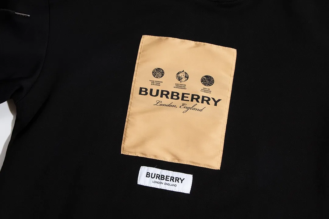 【2026】【BURBERRY  公式旗艦店】バーバリー パーカースウェットご好評に付き再入荷！