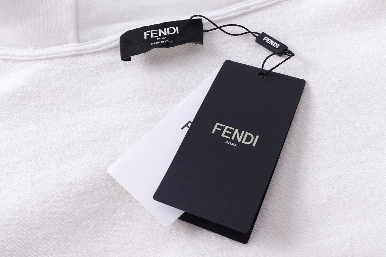 【2026】【FENDI  公式旗艦店】フェンディパーカー スウェット ご好評に付き再入荷！