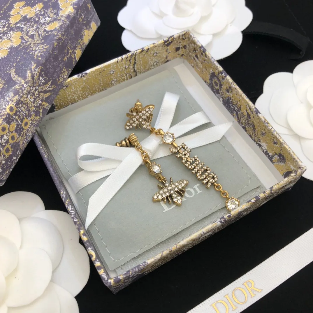 【2026】【DIOR】 ディオール   ファッションスタイルのイヤリング