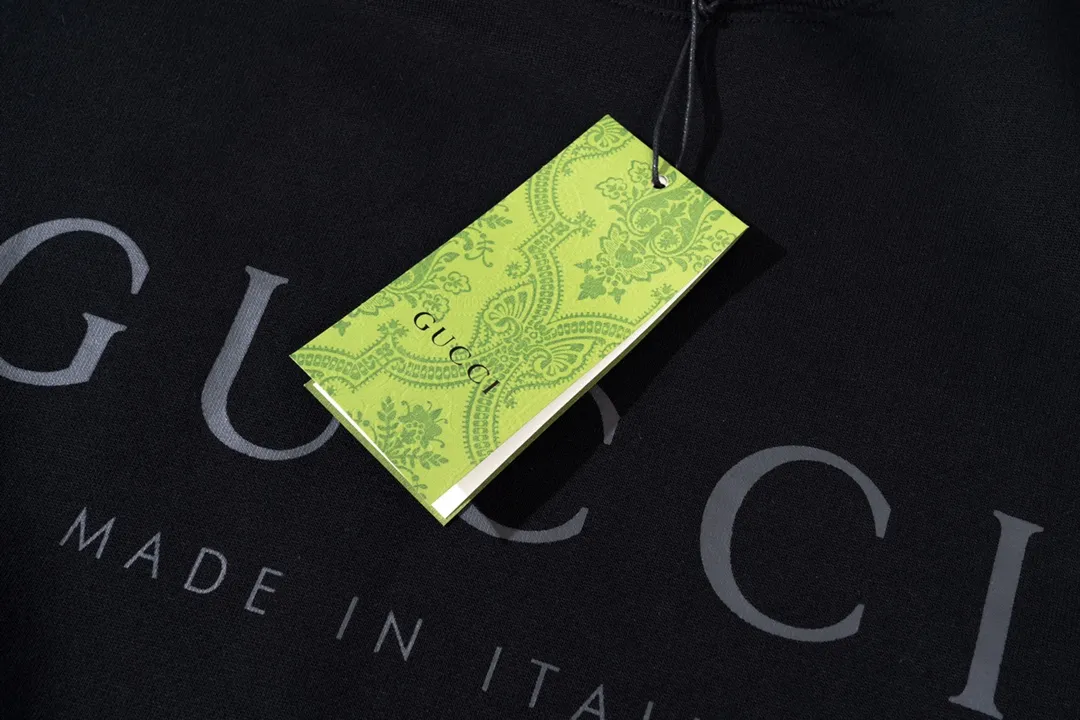 【2026】【GUCCI  公式旗艦店】グッチ  丸首の衛衣 ご好評に付き再入荷！