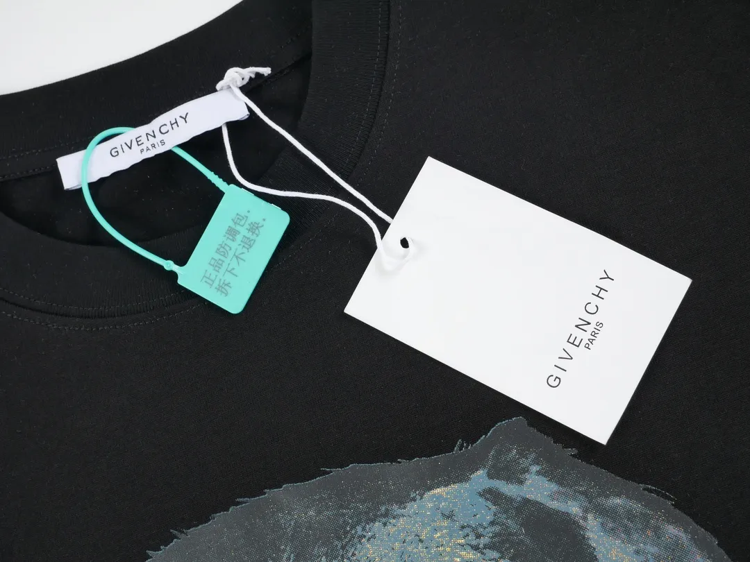 【2026】【GIVENCHY 公式旗艦店】ジバンシー   Tシャツ ご好評に付き再入荷！