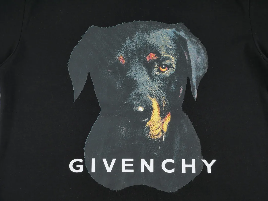 【2026】【GIVENCHY 公式旗艦店】ジバンシー   Tシャツ ご好評に付き再入荷！